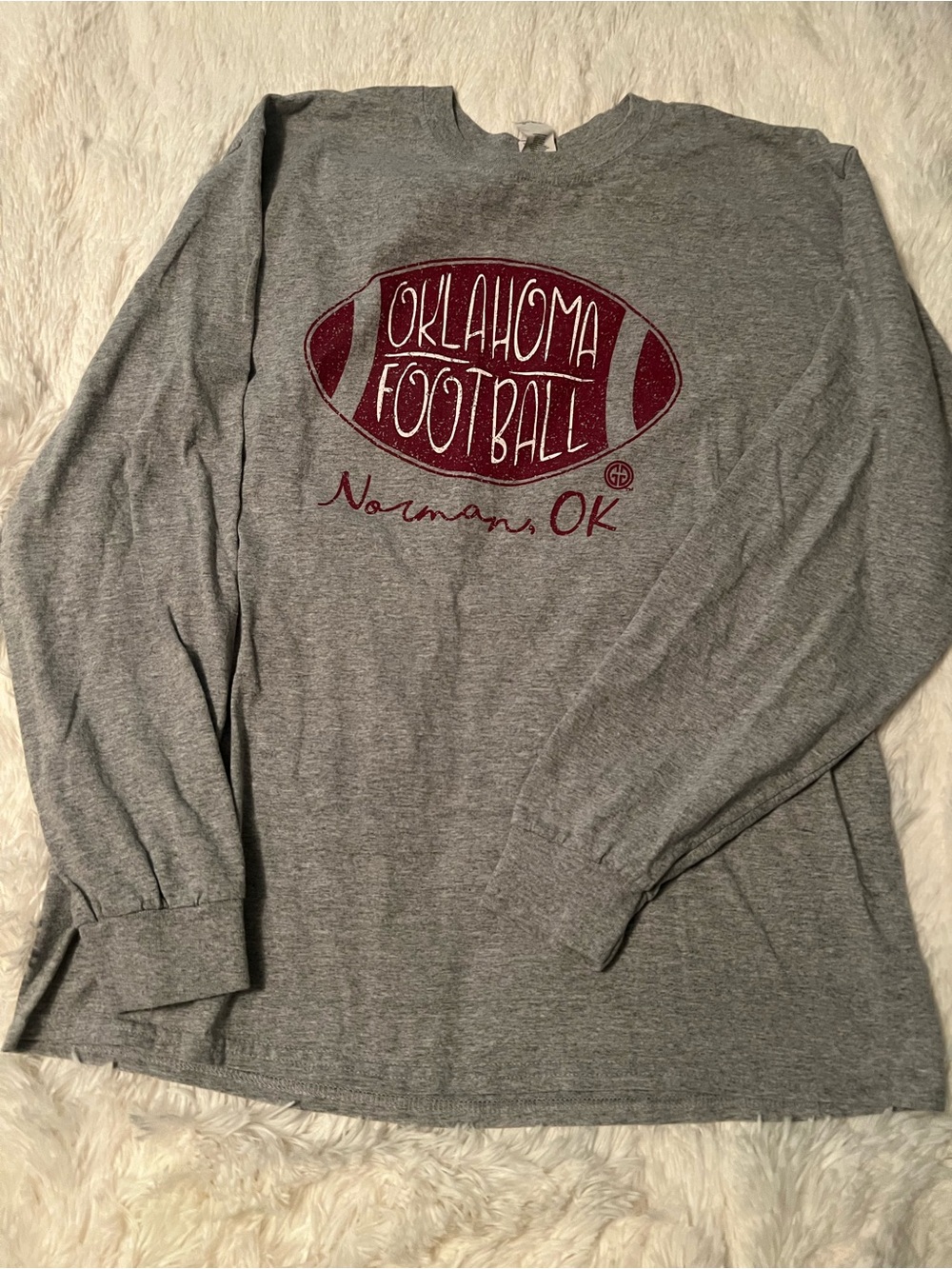 Gildan Gray Long Sleeve Tee with Maroon Oklahoma Football Graphic